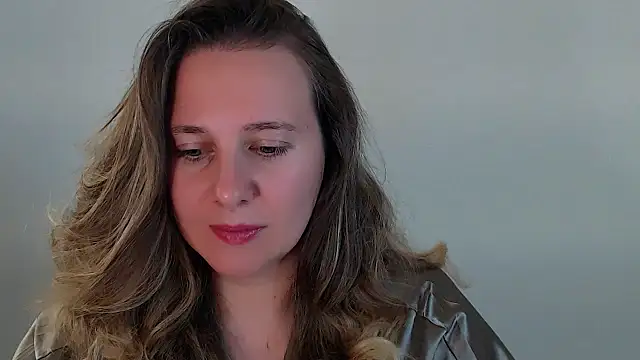 Darklure  online show from 20, 9, 2025