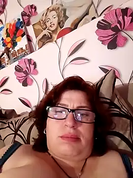 Darlene Eleanor online show from 17, 10, 2025