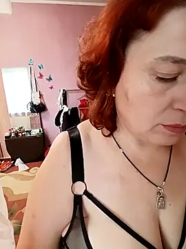 Darlene Eleanor online show from 9, 10, 2025