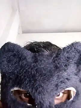 Slllll Couple00 online show from 17, 3, 2026