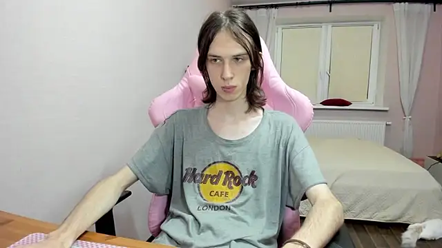 eleganc3 online show from 19, 9, 2025