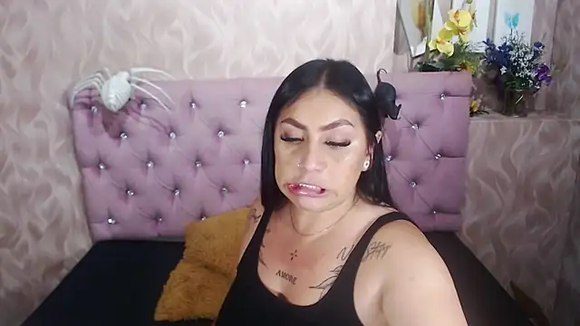 Snapshot of Naomi_Braunx chatting on 31, 10, 2025 Naomi Braunx online show from 31, 10, 2025