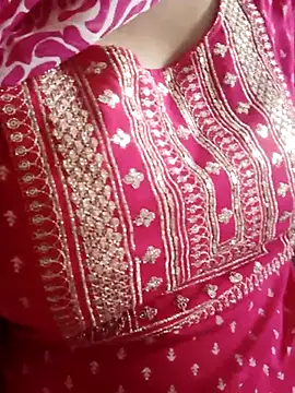 Snapshot of Ukcouple1 chatting on 2, 10, 2025 Ukcouple1 online show from 2, 10, 2025