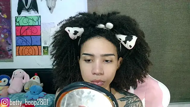 Snapshot of bettyboo2801 chatting on 3, 5, 2026 bettyboo2801 online show from 3, 5, 2026