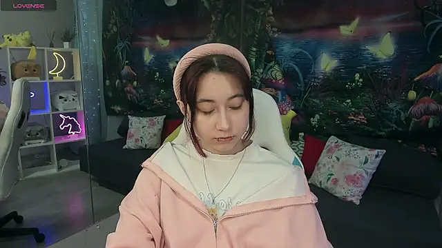 ClaraParks online show from 4, 2, 2026