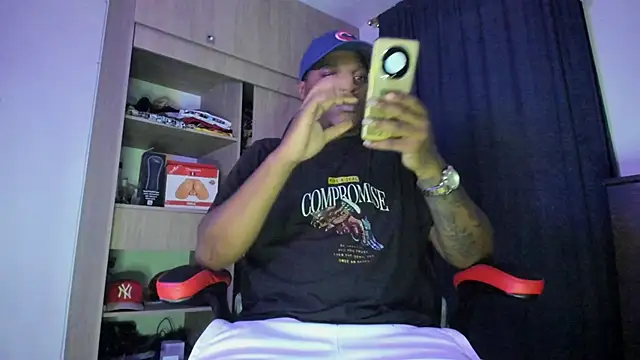 Snapshot of CorvisXnc0012 chatting on 22, 10, 2025 CorvisXnc0012 online show from 22, 10, 2025