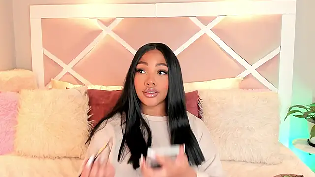 Snapshot of CarolinaSommerr chatting on 2, 12, 2025 CarolinaSommerr online show from 2, 12, 2025