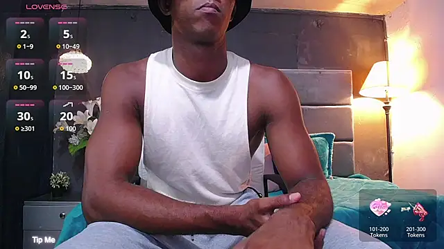 Snapshot of blackbignude chatting on 8, 11, 2025 blackbignude online show from 8, 11, 2025