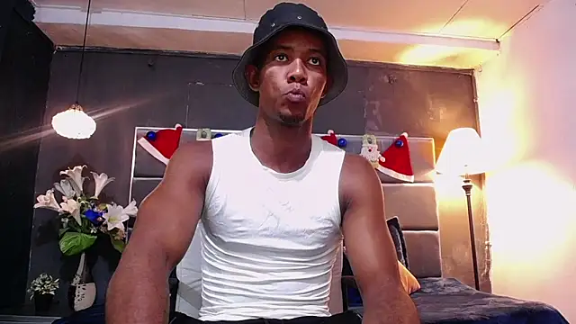 Snapshot of blackbignude chatting on 20, 12, 2025 blackbignude online show from 20, 12, 2025
