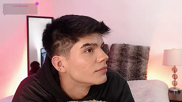 Dulcey  online show from 18, 10, 2025