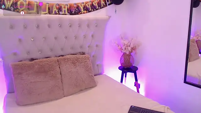 Dulcey  online show from 20, 10, 2025