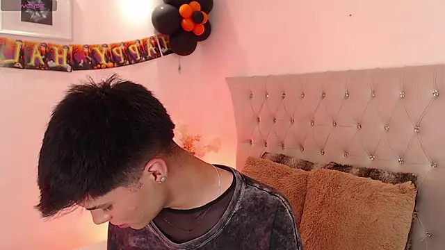 Dulcey  online show from 17, 10, 2025