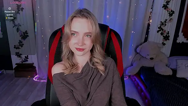 EllaBloom online show from 20, 12, 2025