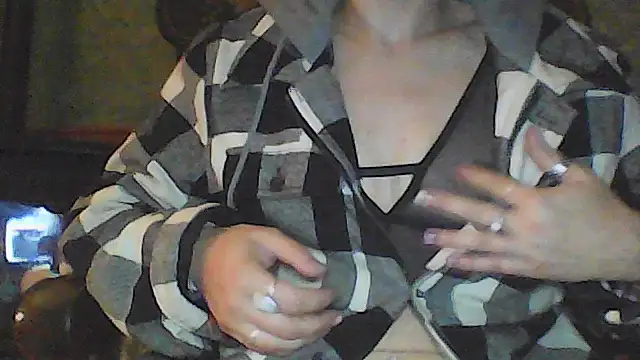 Snapshot of kinkykya1912 chatting on 9, 9, 2025 kinkykya1912 online show from 9, 9, 2025