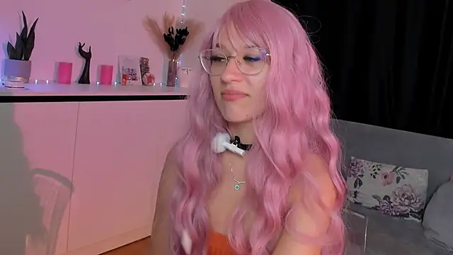 EvaBllake online show from 4, 10, 2025