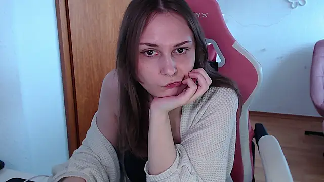 ox Tricia online show from 20, 5, 2026