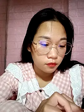 Snapshot of Maimai00 chatting on 27, 10, 2025 Maimai00 online show from 27, 10, 2025