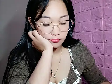 Snapshot of Maimai00 chatting on 21, 11, 2025 Maimai00 online show from 21, 11, 2025