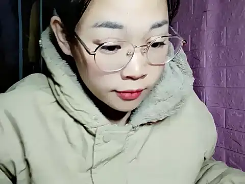 Snapshot of Maimai00 chatting on 24, 11, 2025 Maimai00 online show from 24, 11, 2025