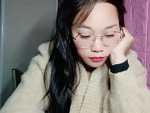 Snapshot of Maimai00 chatting on 19, 11, 2025 Maimai00 online show from 19, 11, 2025