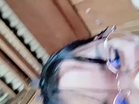 Snapshot of Maimai00 chatting on 22, 11, 2025 Maimai00 online show from 22, 11, 2025