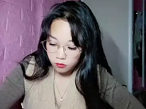 Snapshot of Maimai00 chatting on 14, 11, 2025 Maimai00 online show from 14, 11, 2025