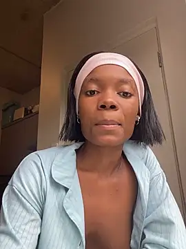 prettydollyy online show from 19, 4, 2026