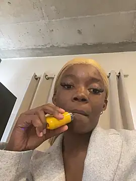 prettydollyy online show from 27, 7, 2026