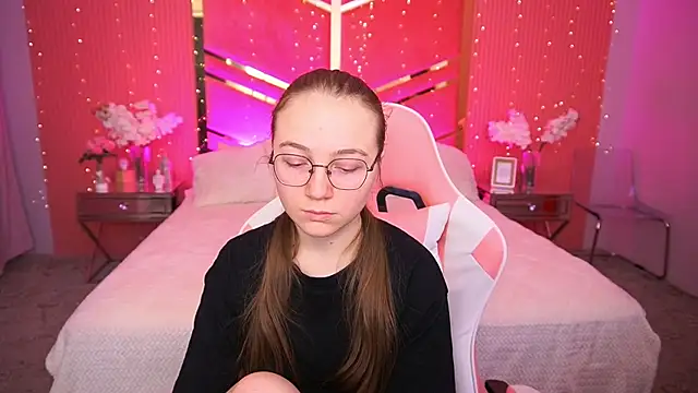 ArrinaWairr online show from 12, 2, 2026