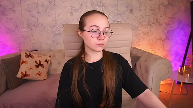 Snapshot of ArrinaWairr chatting on 21, 5, 2026 ArrinaWairr online show from 21, 5, 2026