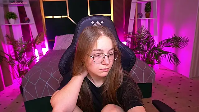 ArrinaWairr online show from 11, 11, 2025