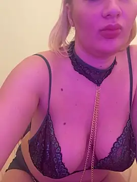 NellyExtraa online show from 10, 11, 2025