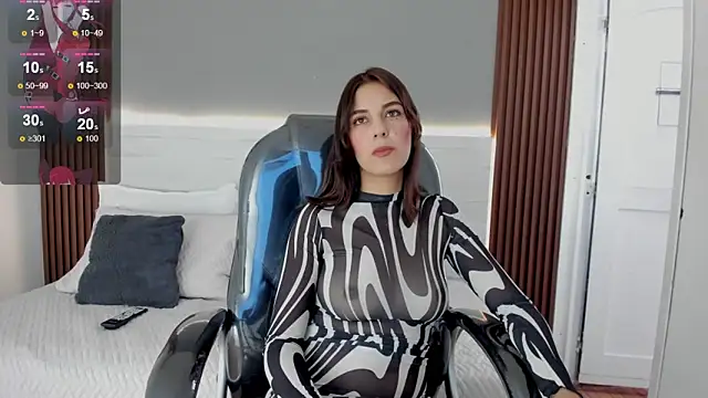 Emmy Meadows online show from 5, 11, 2025