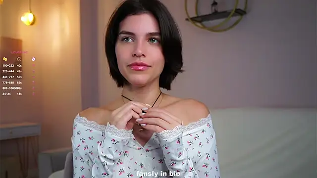 EleneButton online show from 8, 11, 2025