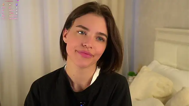 Snapshot of EleneButton chatting on 25, 4, 2026 EleneButton online show from 25, 4, 2026