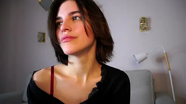 EleneButton online show from 3, 12, 2025