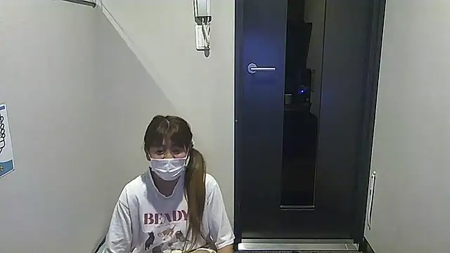 Snapshot of SAKI_saki_01 chatting on 10, 10, 2025 SAKI saki 01 online show from 10, 10, 2025