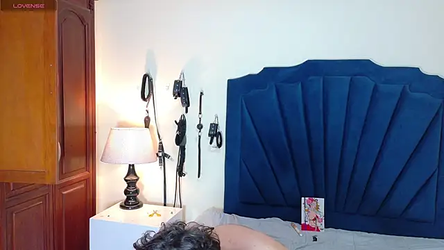 Snapshot of RoxyandAron2 chatting on 16, 5, 2026 RoxyandAron2 online show from 16, 5, 2026