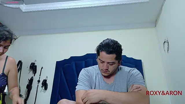 Snapshot of RoxyandAron2 chatting on 14, 5, 2026 RoxyandAron2 online show from 14, 5, 2026
