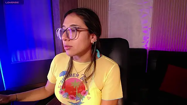 Snapshot of Bonnali_lune chatting on 23, 7, 2026 Bonnali lune online show from 23, 7, 2026