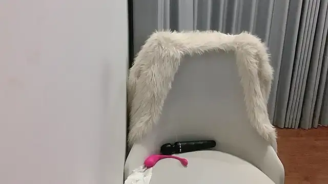 Azami Chan online show from 9, 1, 2026