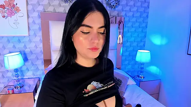 Sasha  sims   online show from 24, 10, 2025