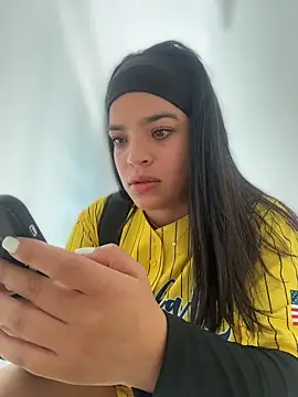 JuanitaMore01 online show from 22, 5, 2026