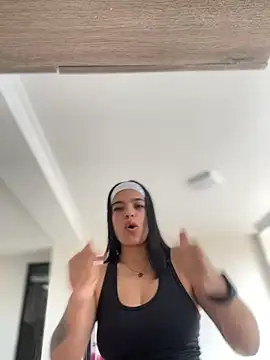 JuanitaMore01 online show from 18, 11, 2025