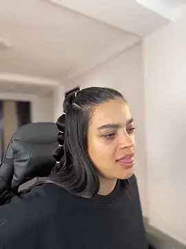 JuanitaMore01 online show from 25, 3, 2026