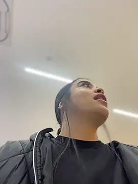 JuanitaMore01 online show from 30, 4, 2026
