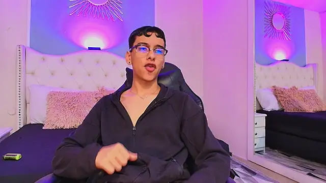 Aiden Royce online show from 22, 9, 2025