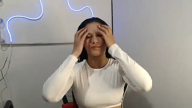 Snapshot of JessGarcia chatting on 24, 11, 2025 JessGarcia online show from 24, 11, 2025