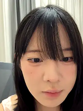 Snapshot of EnEn_xiaobao chatting on 18, 10, 2025 EnEn xiaobao online show from 18, 10, 2025