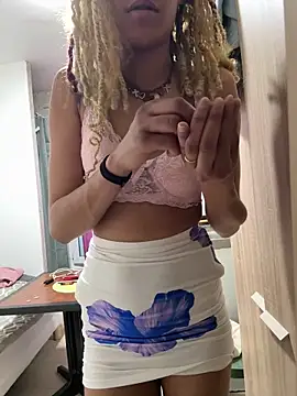 sexentrevoisin online show from 7, 3, 2026